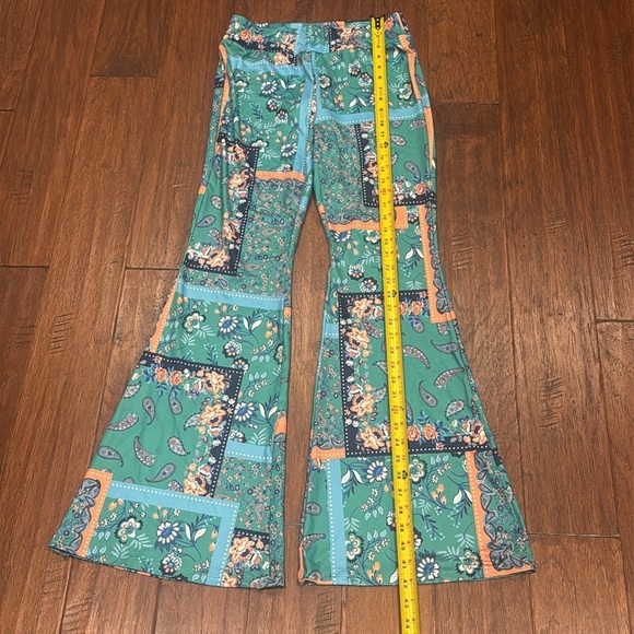 NWT! Large Floral Patchwork Flare Pants - Picture 7 of 11